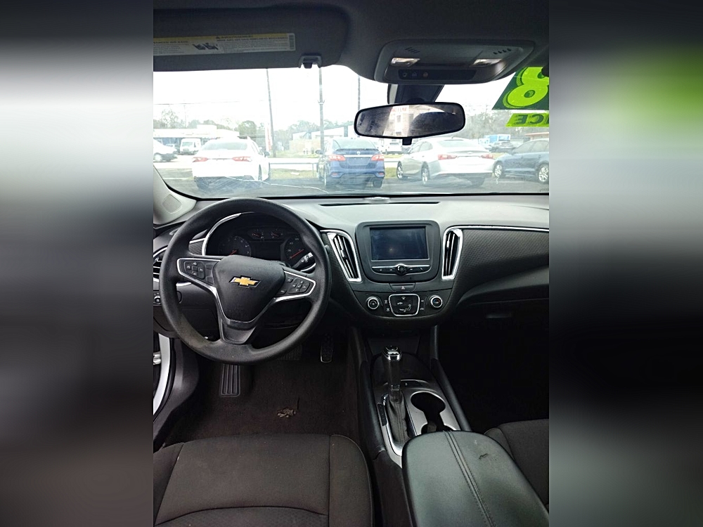 Photo 8 of 2018 Chevrolet Malibu LT for sale in Cypress, TX