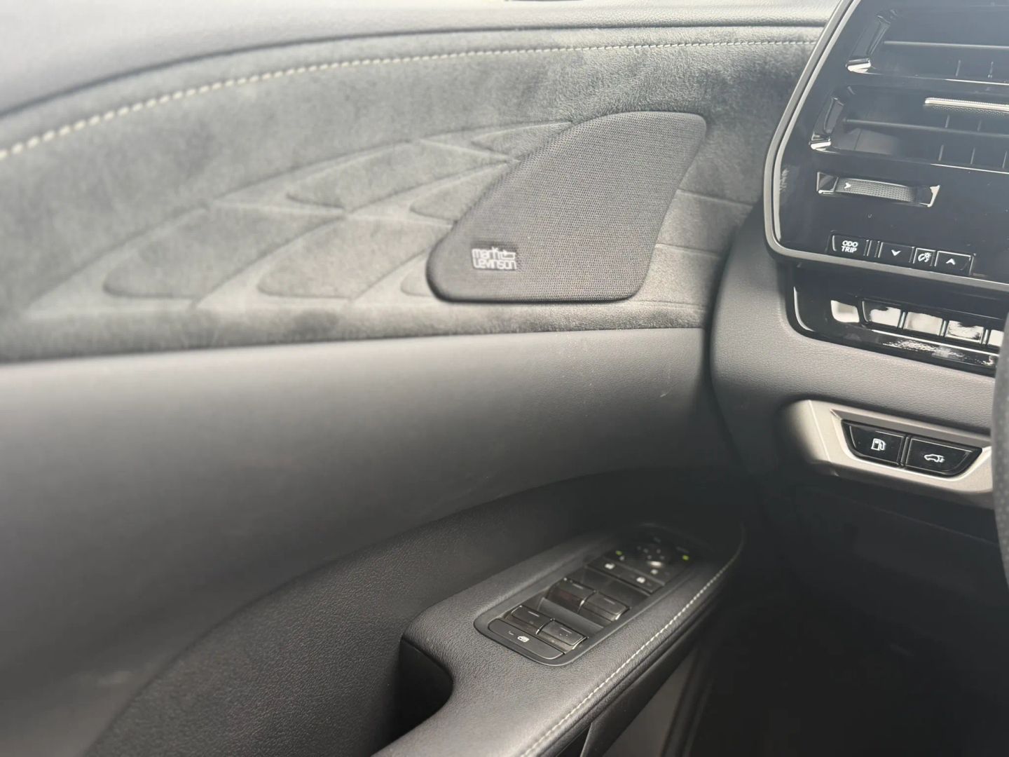 Photo 29 of 2023 Lexus Rx 17 for sale in Houston, TX