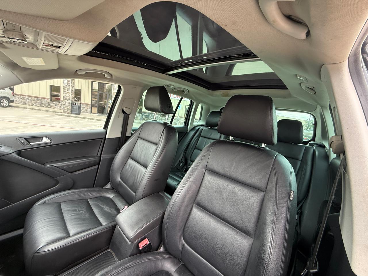 Photo 19 of 2016 Volkswagen Tiguan S, for sale in Houston, TX