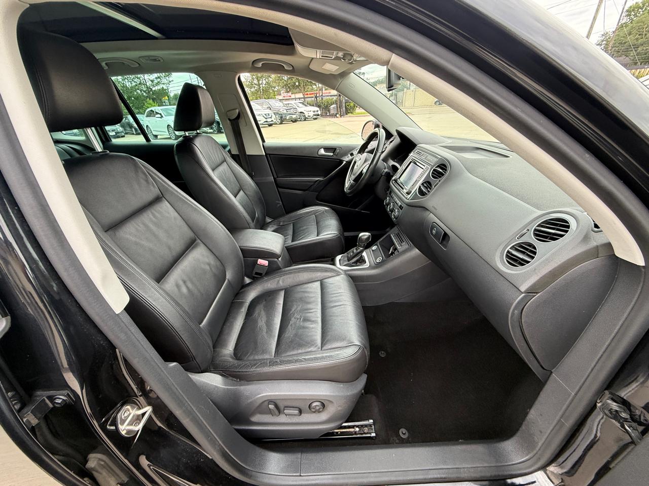 Photo 25 of 2016 Volkswagen Tiguan S, for sale in Houston, TX