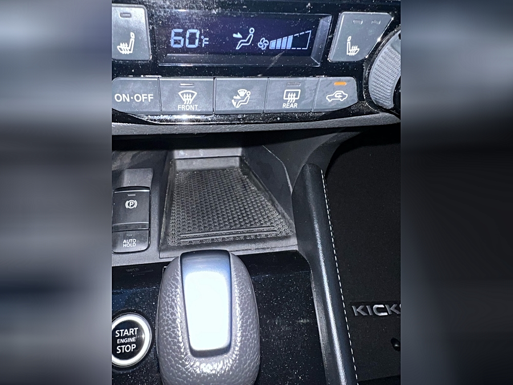 Photo 11 of 2021 Nissan Kicks SR for sale in Cypress, TX