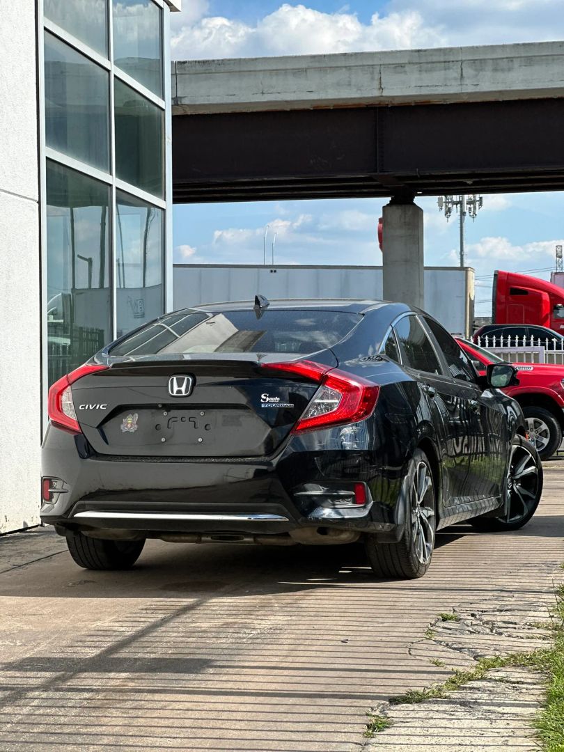 Photo 5 of 2019 Honda Civic Touring Sedan 4D for sale in Houston, TX