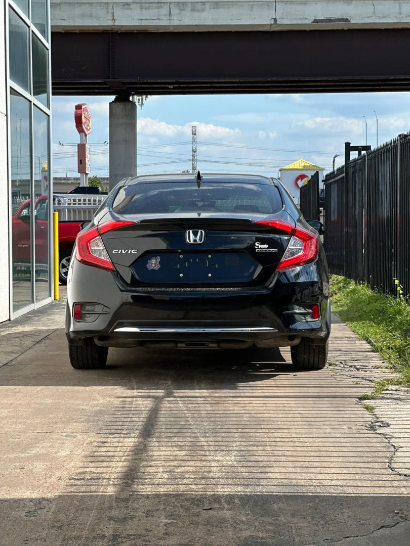 Photo 9 of 2019 Honda Civic Touring Sedan 4D for sale in Houston, TX