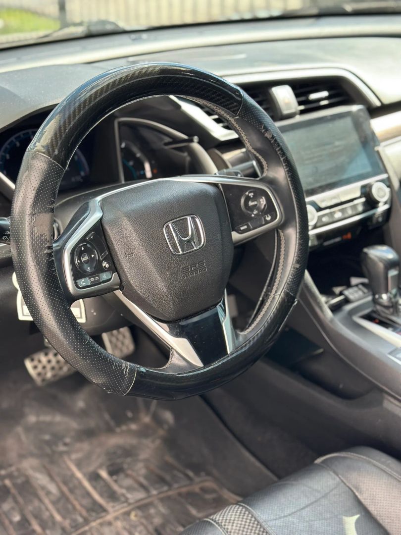Photo 11 of 2019 Honda Civic Touring Sedan 4D for sale in Houston, TX