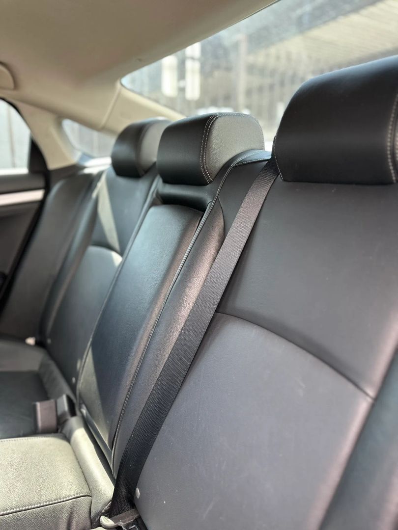 Photo 19 of 2019 Honda Civic Touring Sedan 4D for sale in Houston, TX