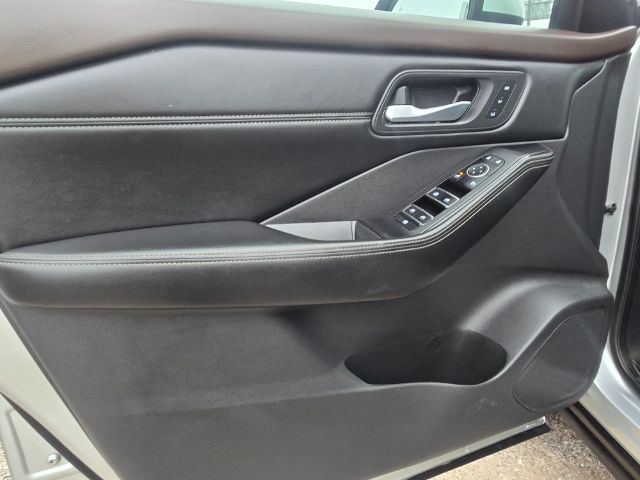 Photo 18 of 2022 Nissan Rogue SL for sale in Houston, TX