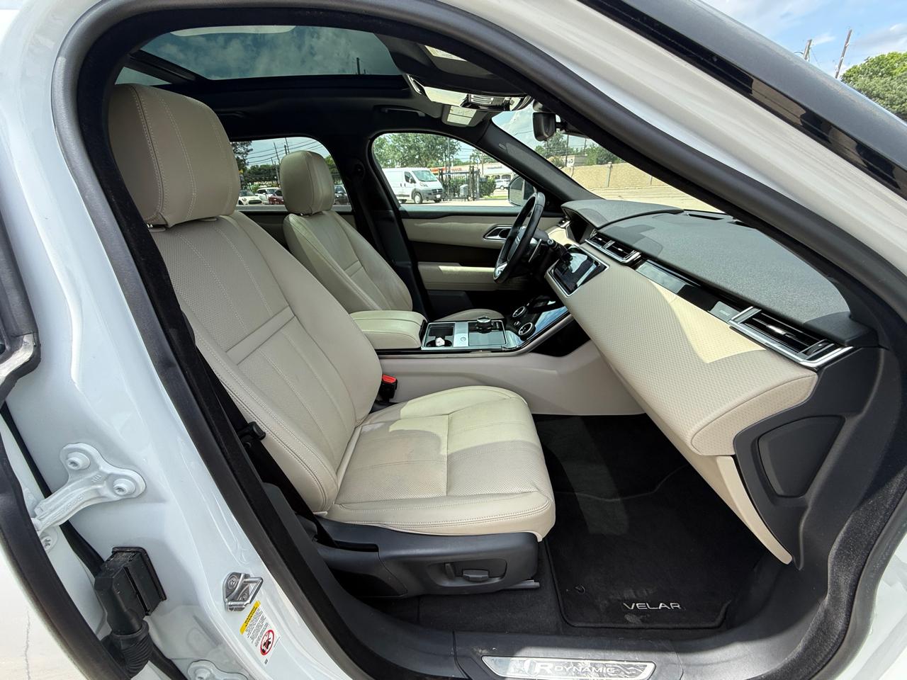Photo 25 of 2019 Land Rover Range Rover Velar R-dynamic for sale in Houston, TX