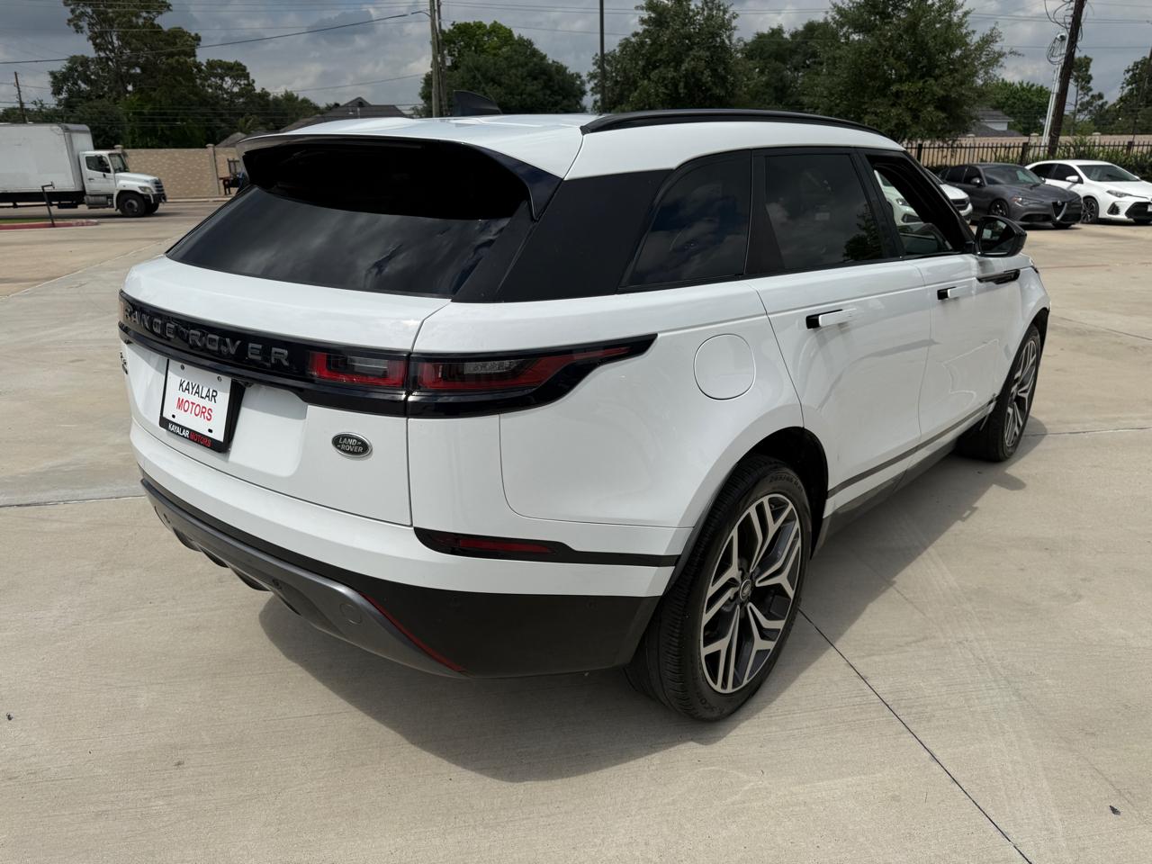 Photo 12 of 2019 Land Rover Range Rover Velar R-dynamic for sale in Houston, TX