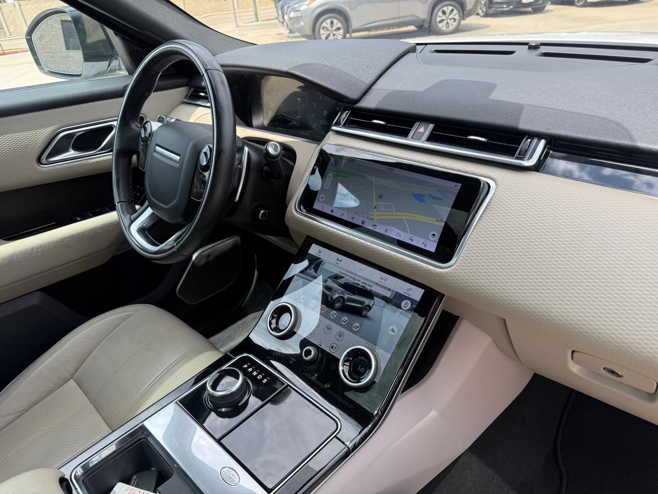 Photo 24 of 2019 Land Rover Range Rover Velar R-dynamic for sale in Houston, TX