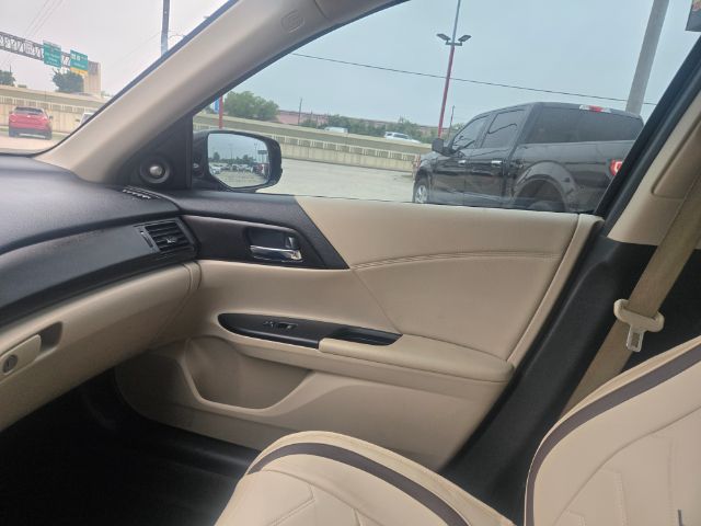 Photo 7 of 2015 Honda Accord EX-L for sale in Houston, TX