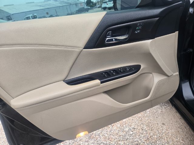 Photo 16 of 2015 Honda Accord EX-L for sale in Houston, TX