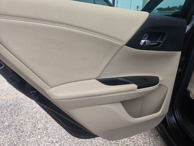 Photo 17 of 2015 Honda Accord EX-L for sale in Houston, TX