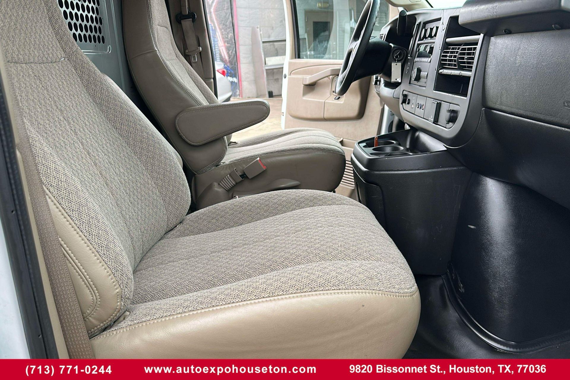 Photo 22 of 2022 Chevrolet Express Cargo for sale in Houston, TX
