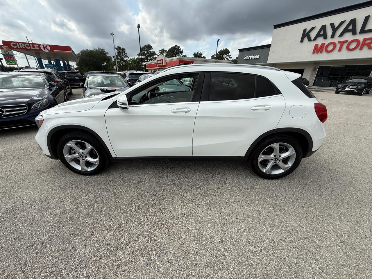 Photo 5 of 2019 Mercedes-Benz Gla-Class Gla250 for sale in Houston, TX