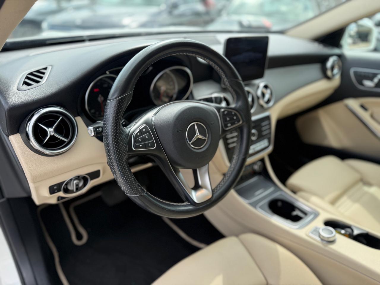 Photo 17 of 2019 Mercedes-Benz Gla-Class Gla250 for sale in Houston, TX