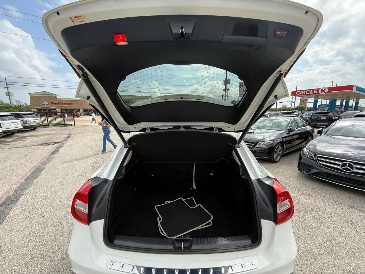 Photo 24 of 2019 Mercedes-Benz Gla-Class Gla250 for sale in Houston, TX
