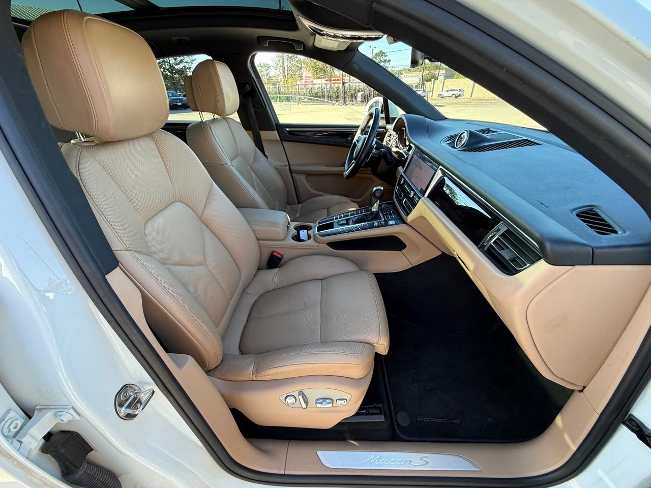 Photo 23 of 2019 Porsche Macan Type for sale in Houston, TX