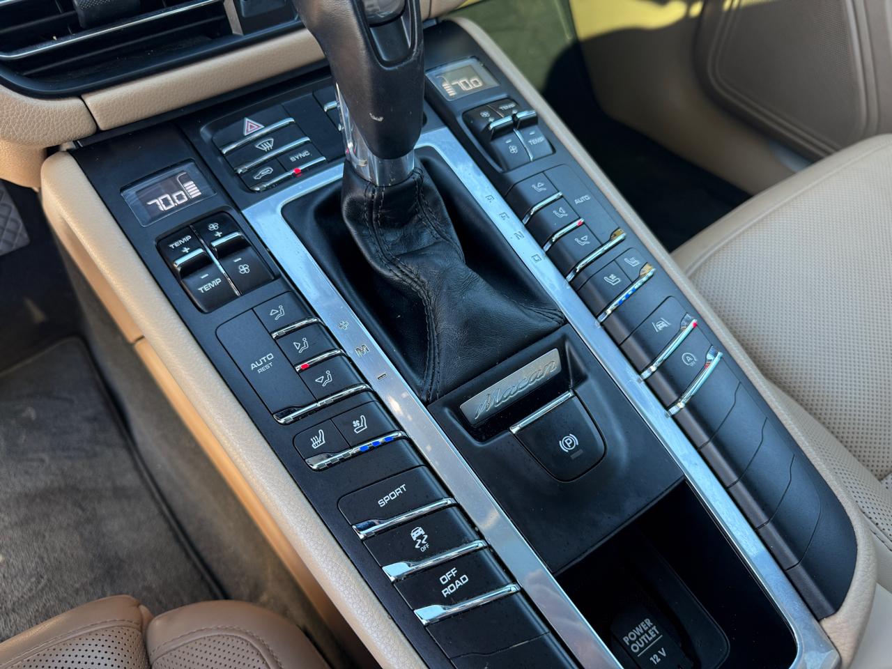 Photo 35 of 2019 Porsche Macan Type for sale in Houston, TX
