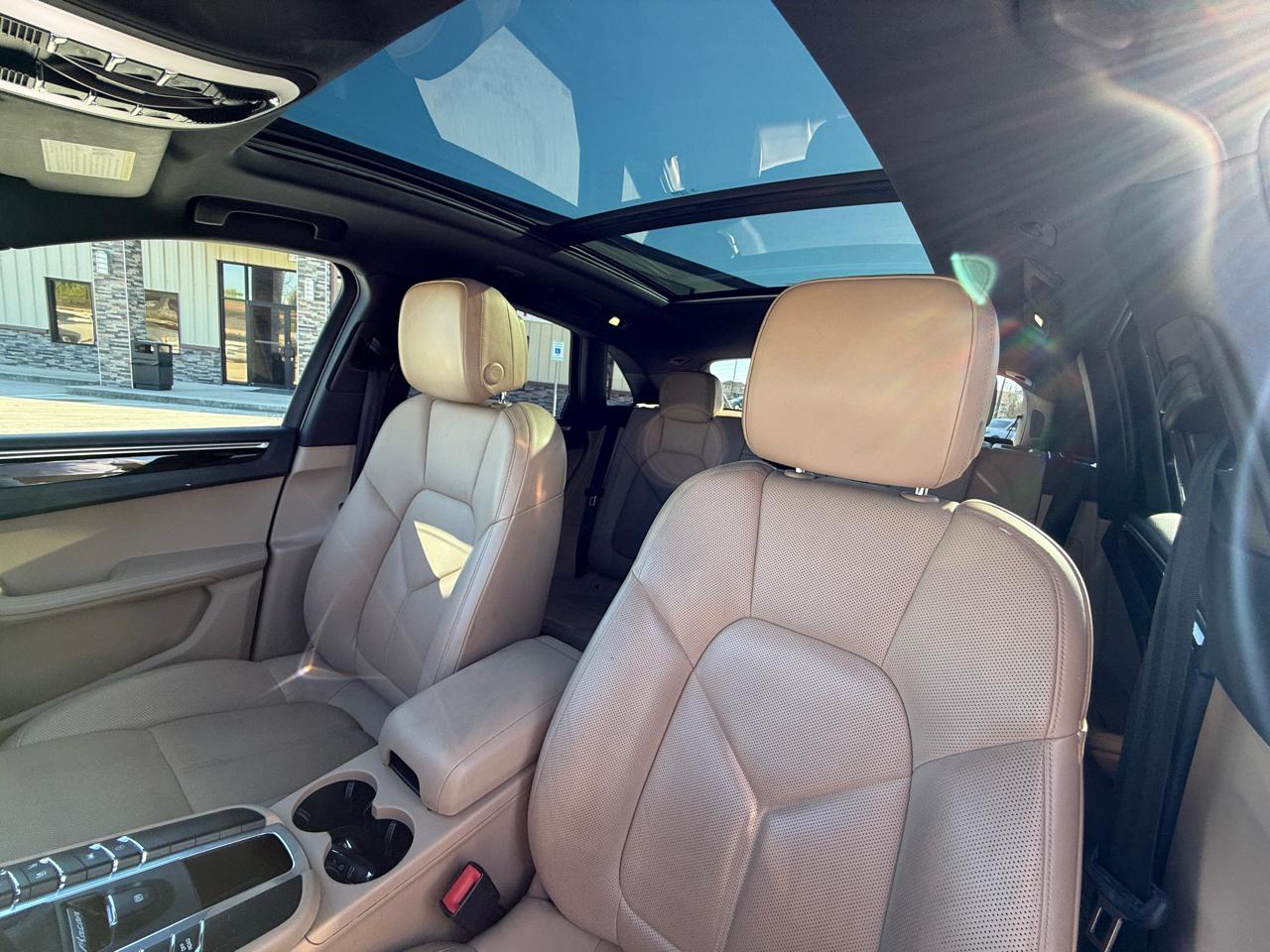 Photo 20 of 2019 Porsche Macan Type for sale in Houston, TX