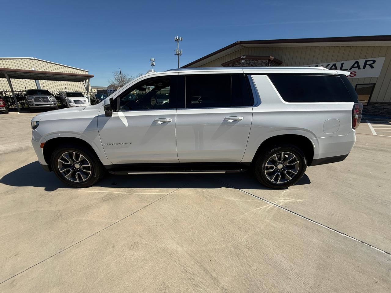 Photo 3 of 2021 Chevrolet Suburban LT for sale in Houston, TX