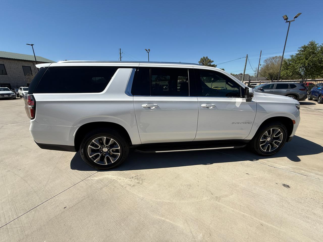 Photo 7 of 2021 Chevrolet Suburban LT for sale in Houston, TX