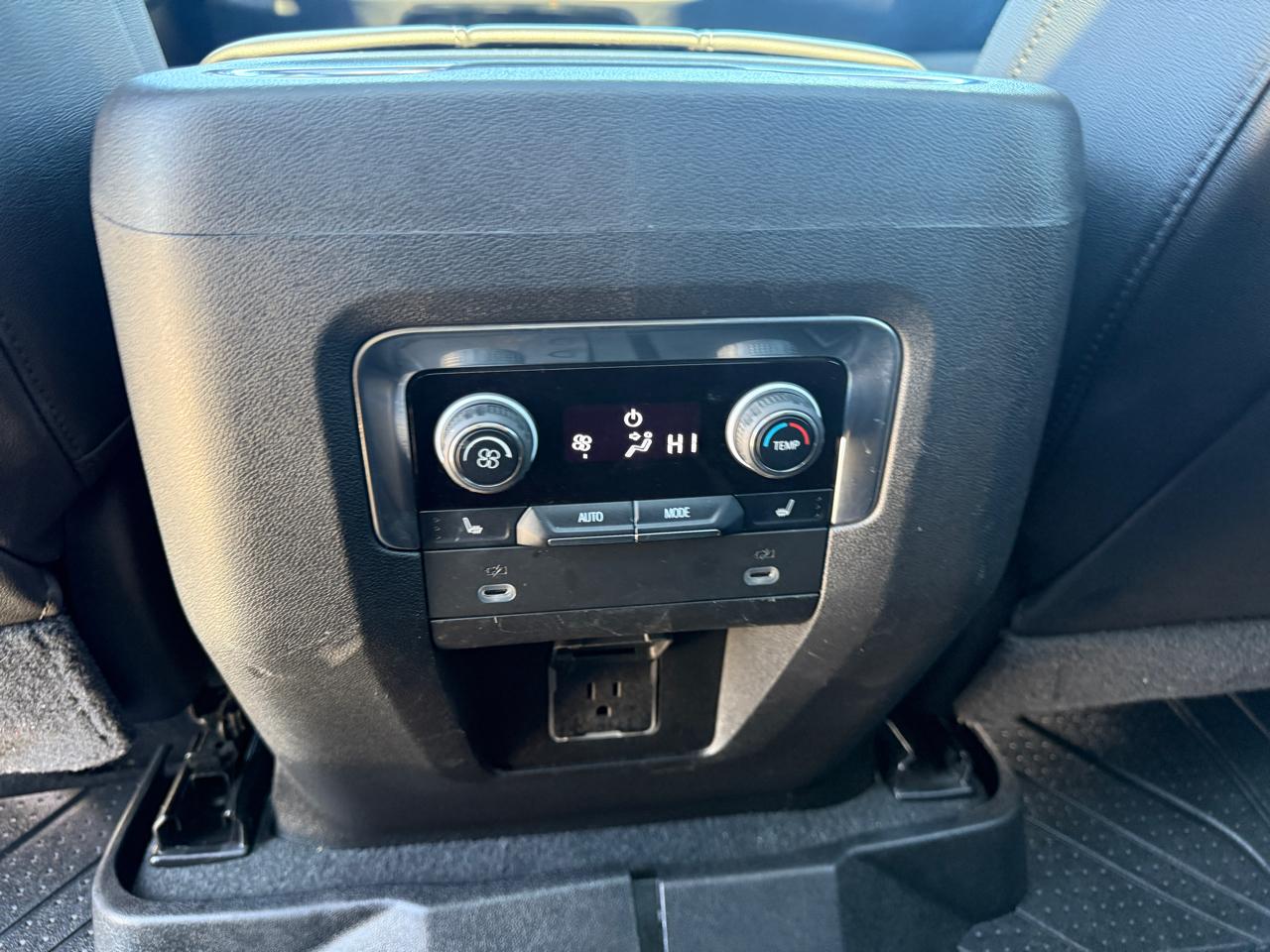 Photo 18 of 2021 Chevrolet Suburban LT for sale in Houston, TX