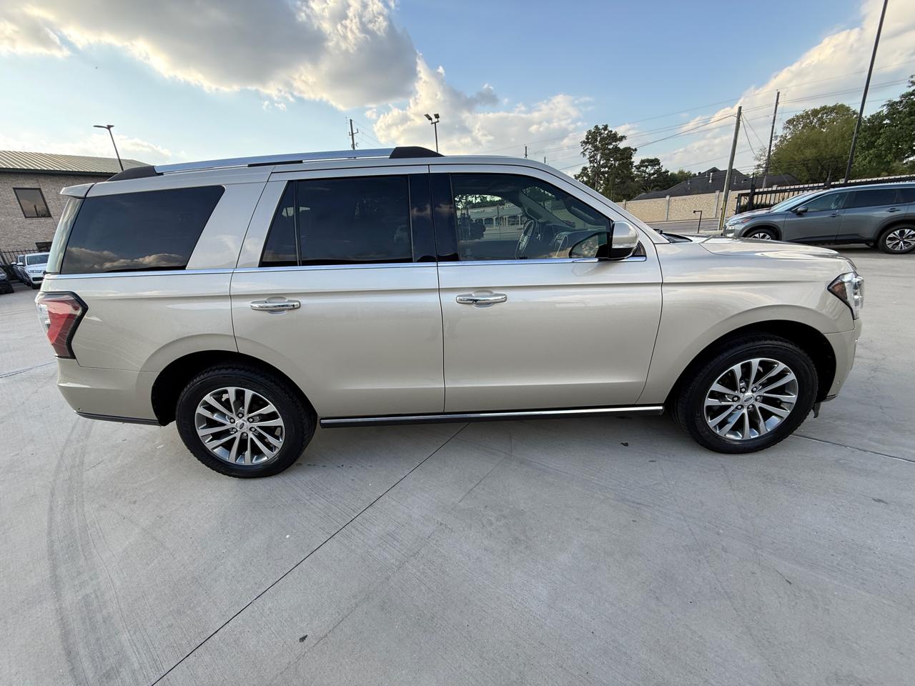 Photo 13 of 2018 Ford Expedition Limited for sale in Houston, TX