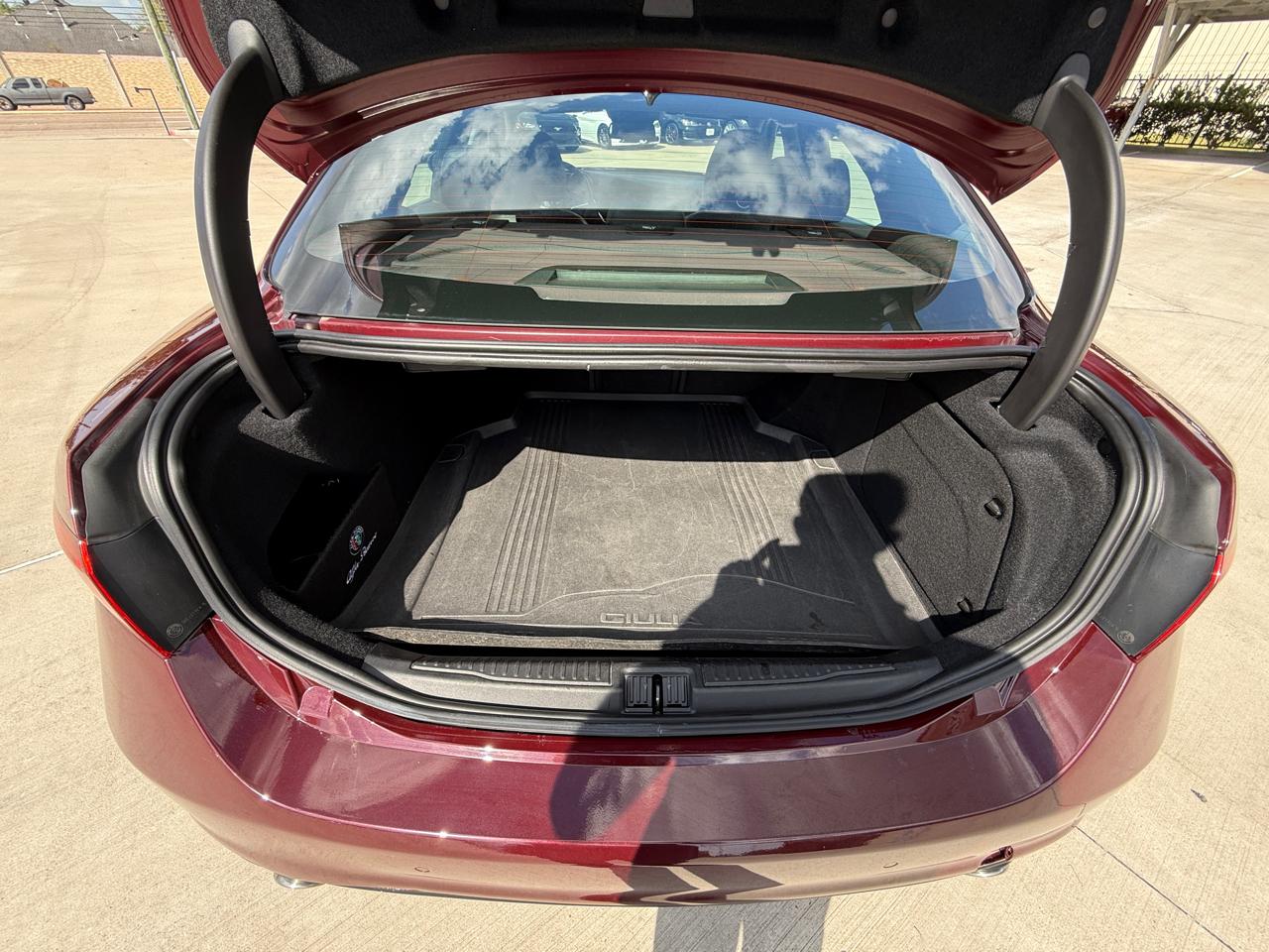 Photo 12 of 2019 Alfa Romeo Giulia (952) Giulia for sale in Houston, TX