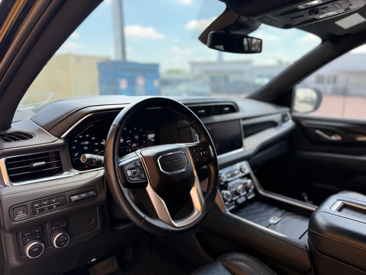 Photo 7 of 2023 GMC Yukon Xl Denali for sale in Houston, TX