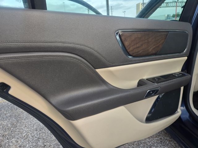 Photo 13 of 2017 Lincoln Continental Reserve for sale in Houston, TX