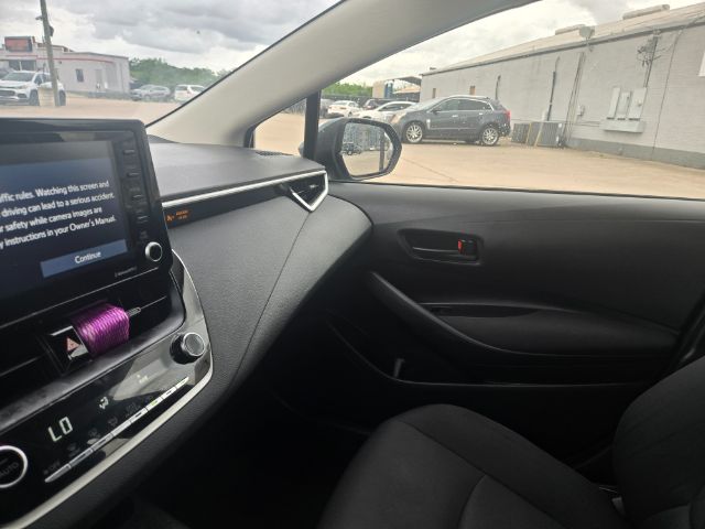 Photo 8 of 2022 Toyota Corolla LE for sale in Houston, TX