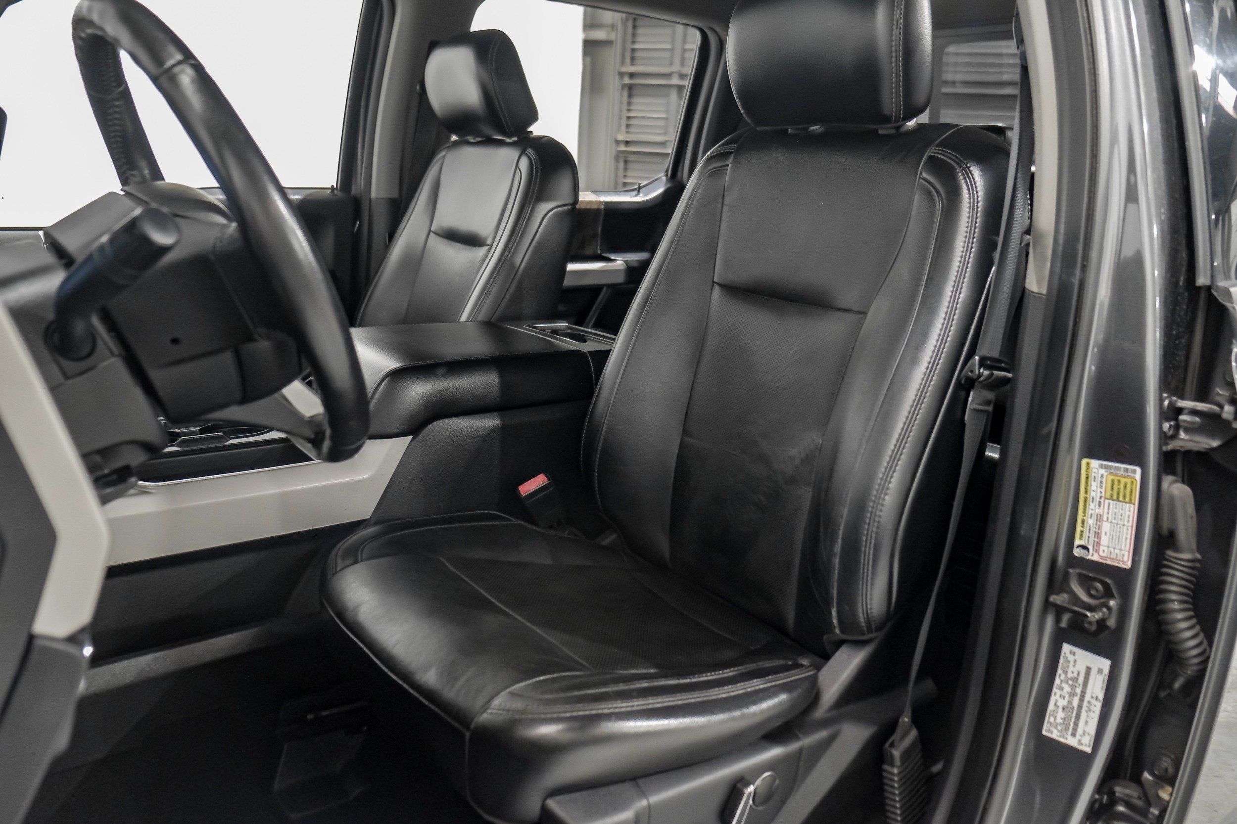Photo 31 of 2019 Ford F-350 Super for sale in Katy, TX