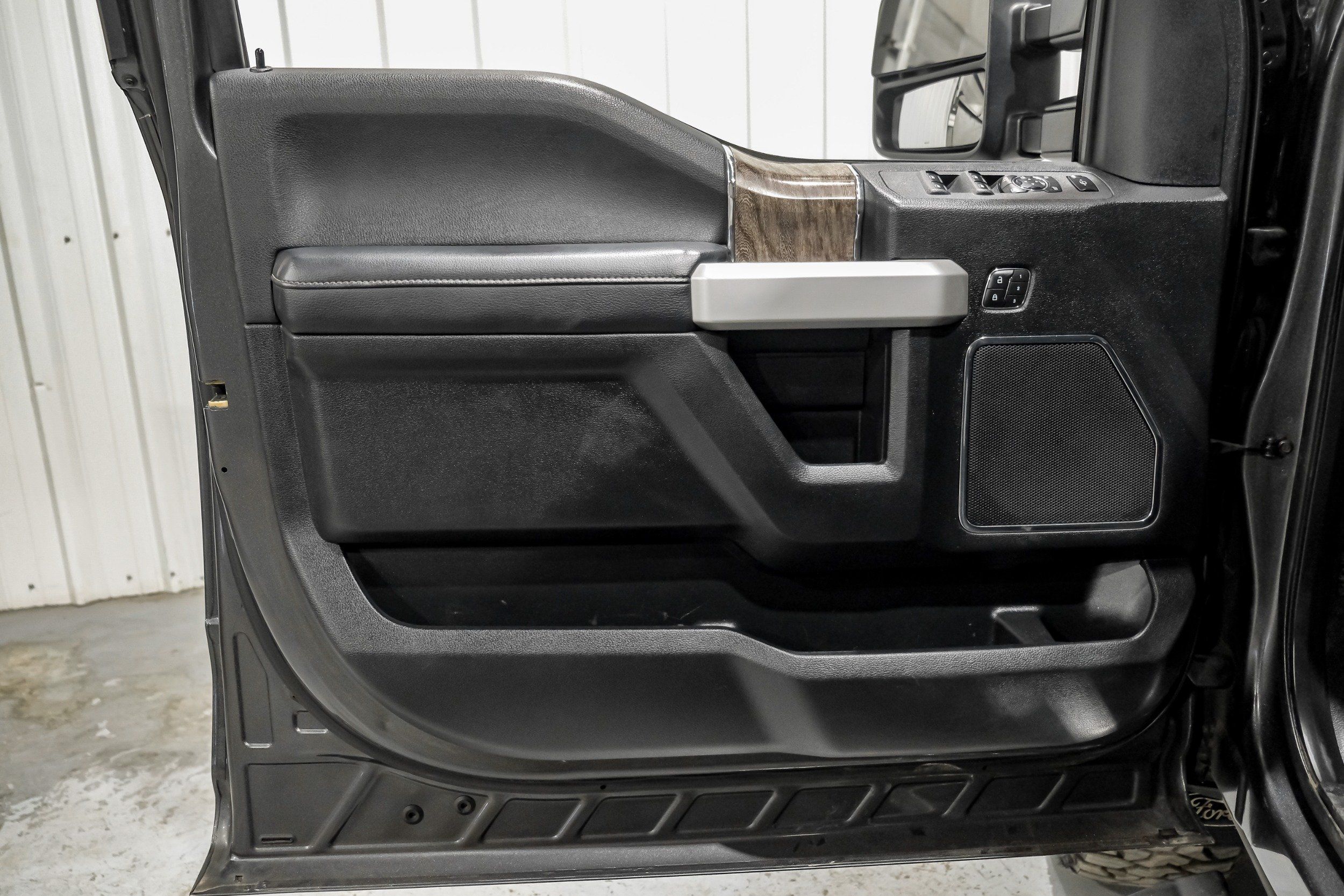 Photo 43 of 2019 Ford F-350 Super for sale in Katy, TX