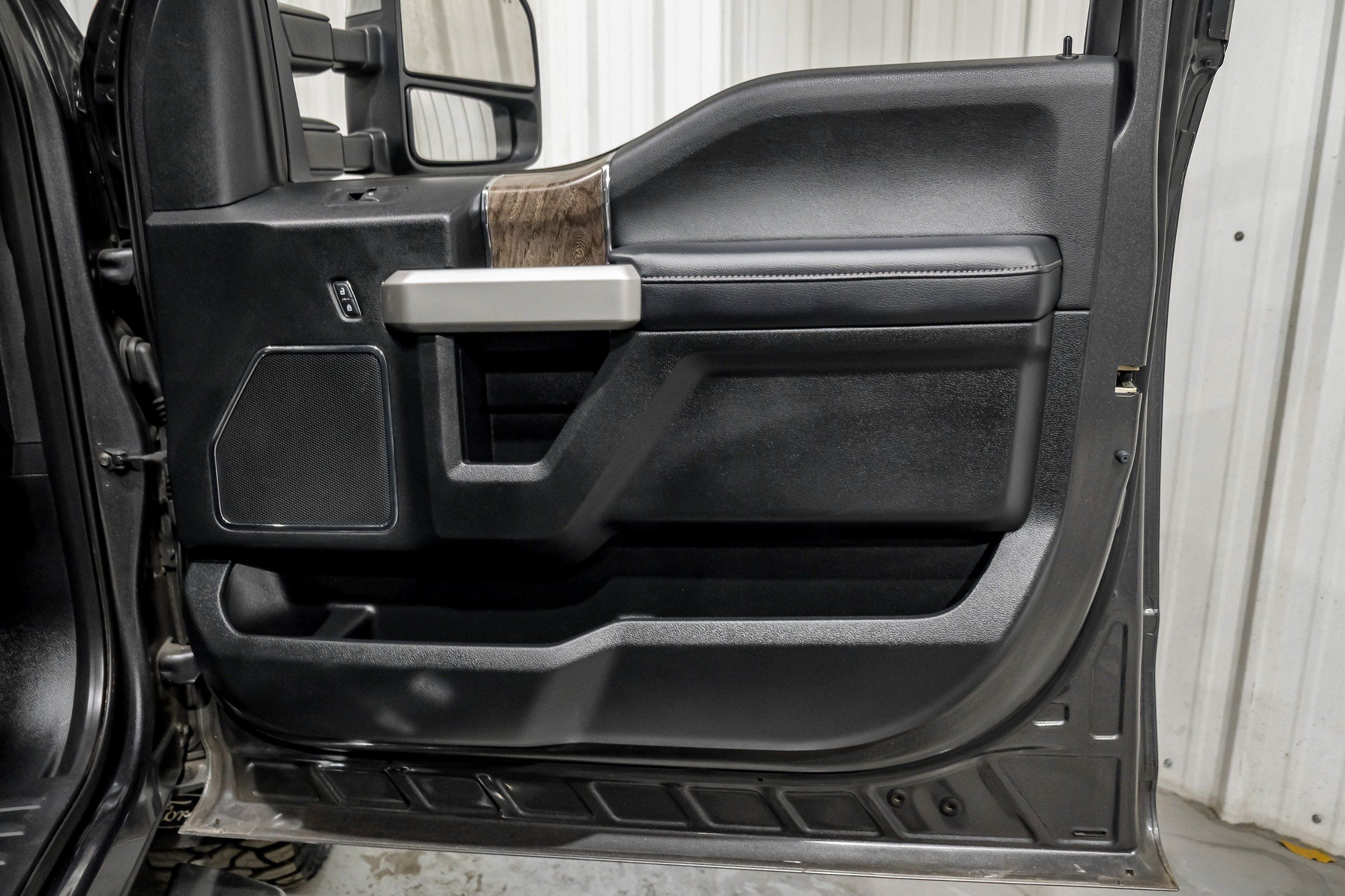 Photo 45 of 2019 Ford F-350 Super for sale in Katy, TX