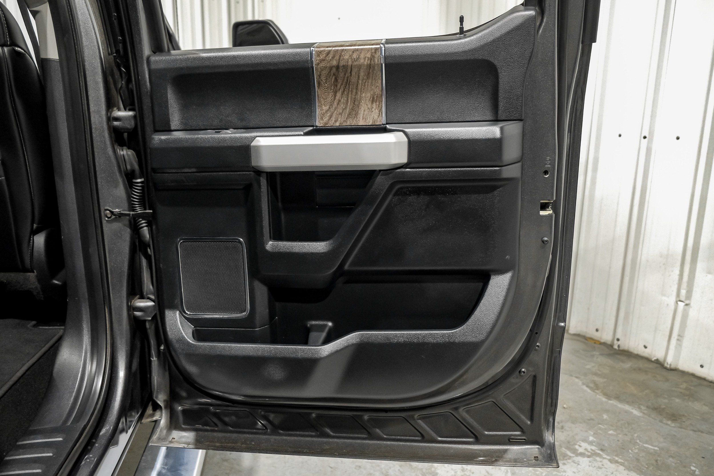 Photo 47 of 2019 Ford F-350 Super for sale in Katy, TX