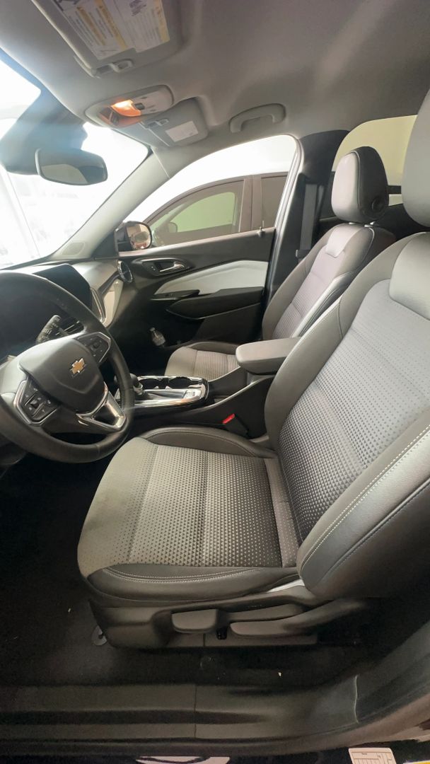 Photo 25 of 2025 Chevrolet Trax LT Sport Utility 4D for sale in Houston, TX