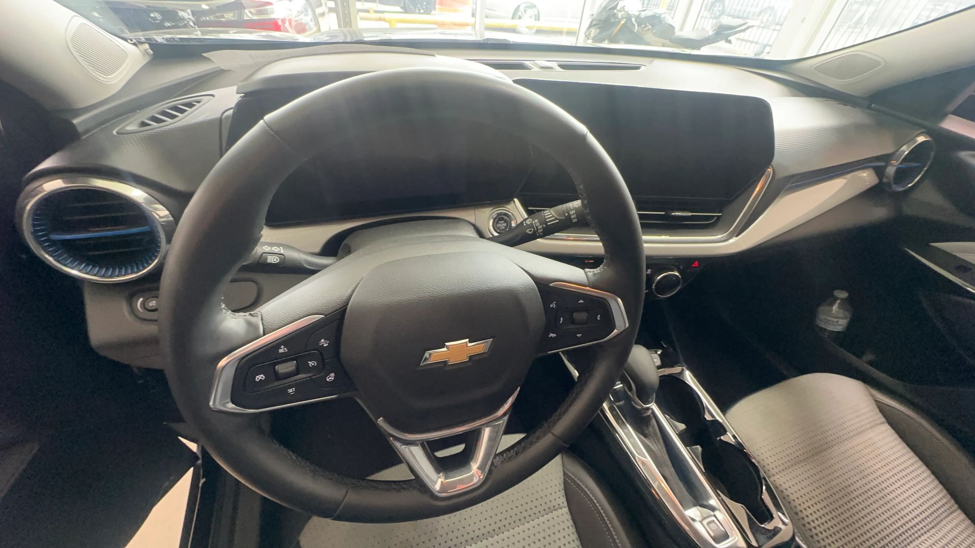 Photo 22 of 2025 Chevrolet Trax LT Sport Utility 4D for sale in Houston, TX