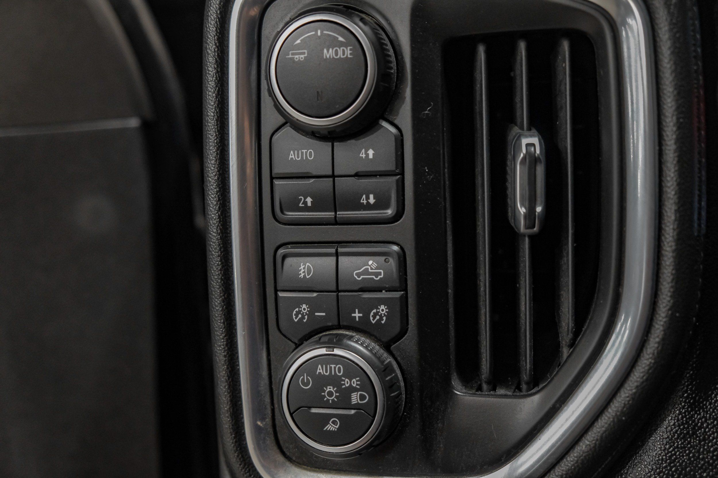 Photo 27 of 2021 Chevrolet Silverado Trail for sale in Katy, TX