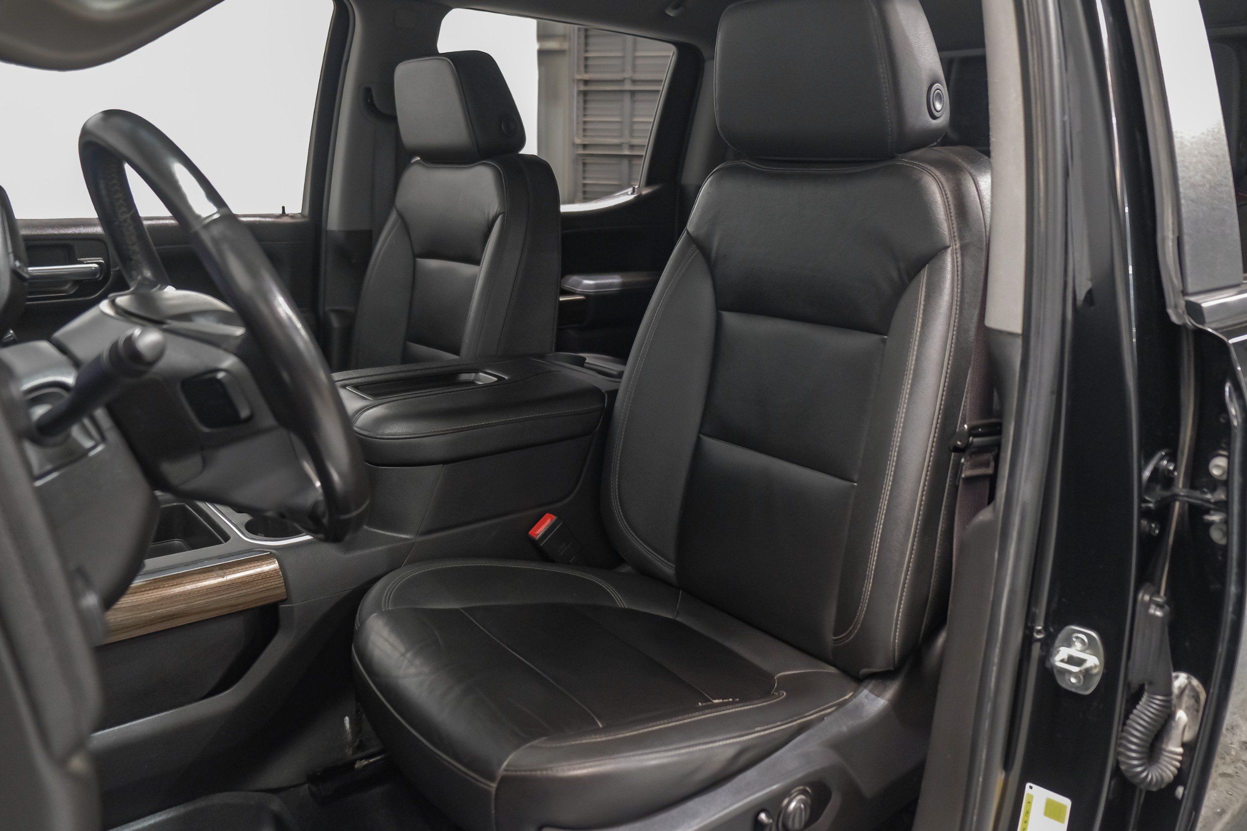 Photo 30 of 2021 Chevrolet Silverado Trail for sale in Katy, TX