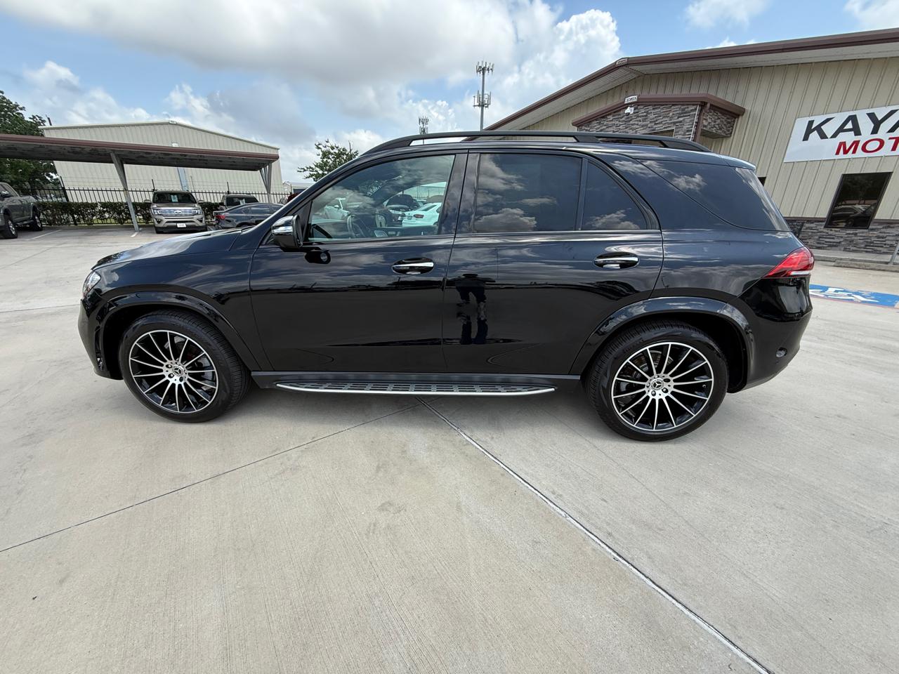 Photo 5 of 2021 Mercedes-Benz Gle-Class Gle350 for sale in Houston, TX