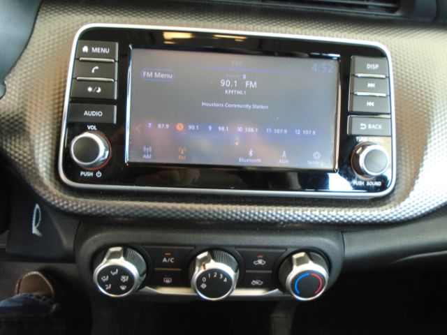 Photo 21 of 2020 Nissan Kicks for sale in Houston, TX