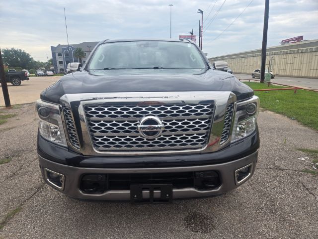 Photo 2 of 2019 Nissan Titan for sale in Houston, TX