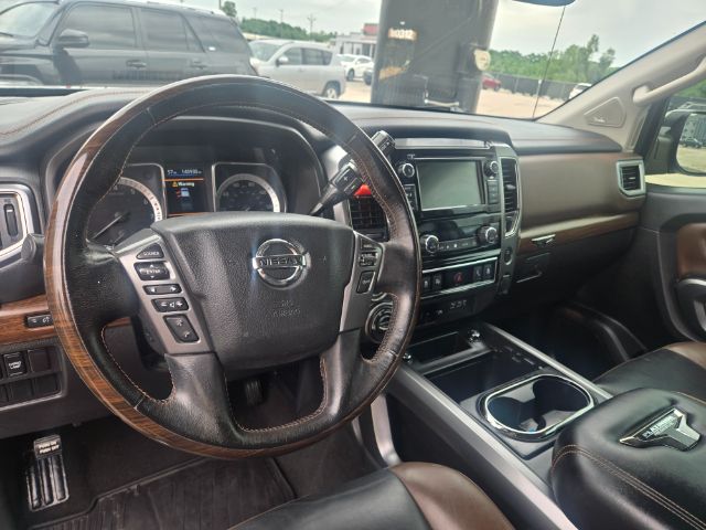 Photo 6 of 2019 Nissan Titan for sale in Houston, TX