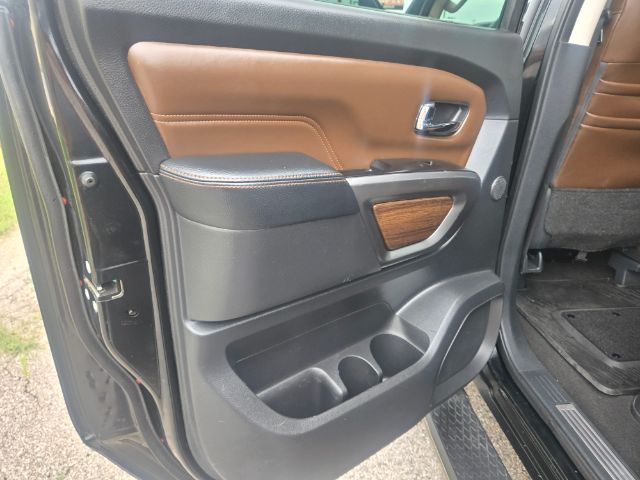 Photo 14 of 2019 Nissan Titan for sale in Houston, TX