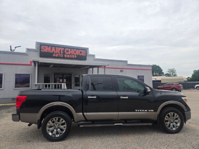 Photo 21 of 2019 Nissan Titan for sale in Houston, TX