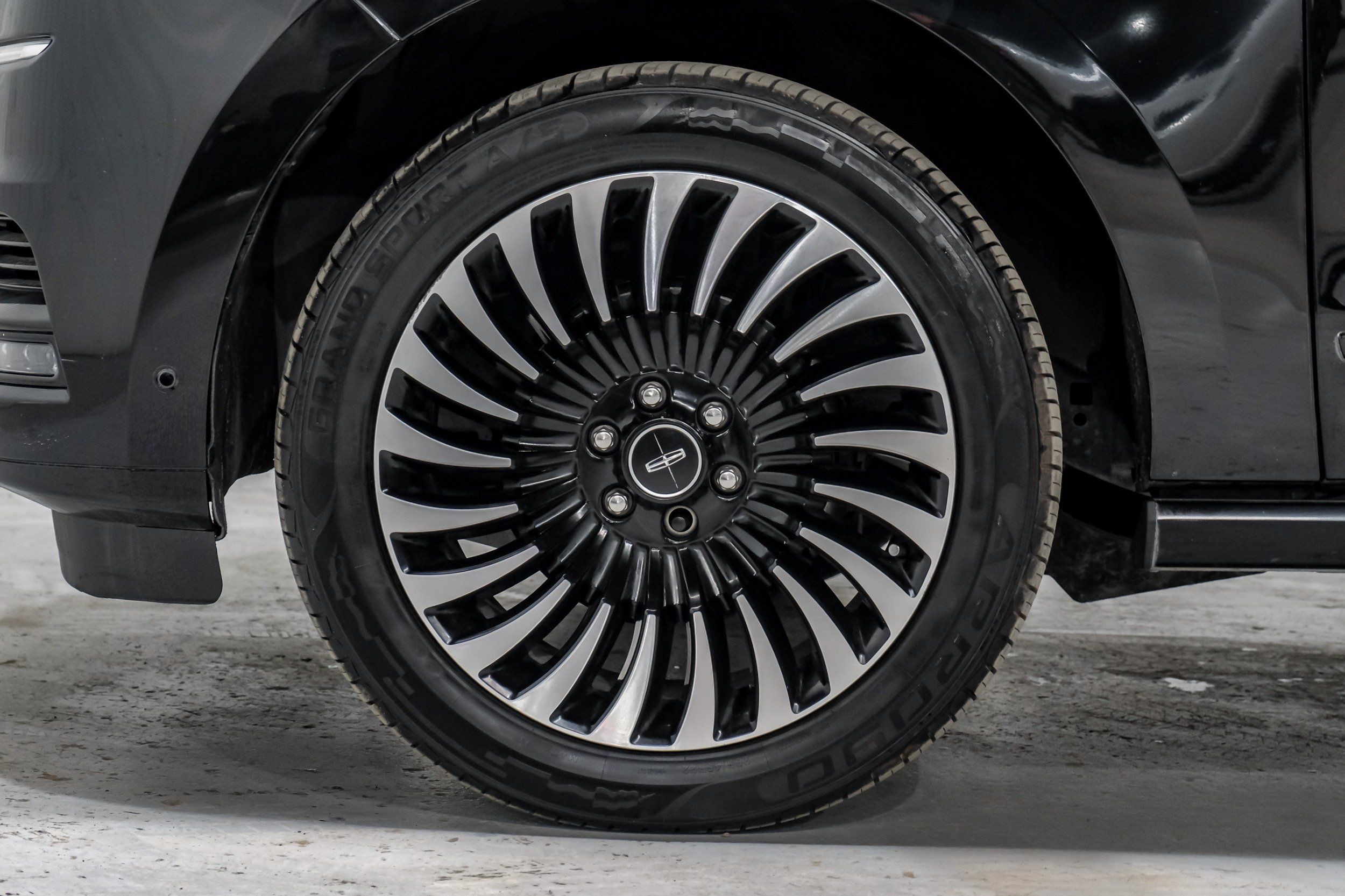 Photo 135 of 2020 Lincoln Navigator Bl for sale in Katy, TX