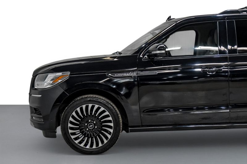 Photo 20 of 2020 Lincoln Navigator Bl for sale in Katy, TX