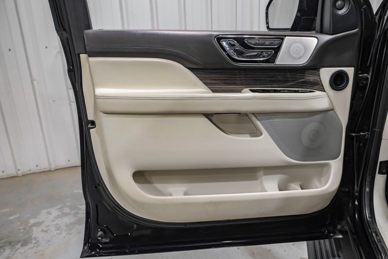 Photo 92 of 2020 Lincoln Navigator Bl for sale in Katy, TX
