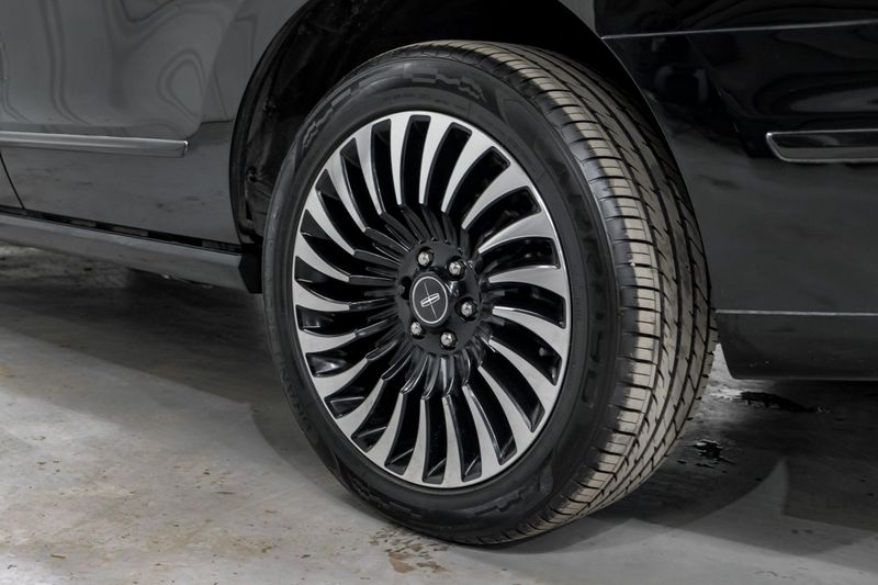 Photo 138 of 2020 Lincoln Navigator Bl for sale in Katy, TX