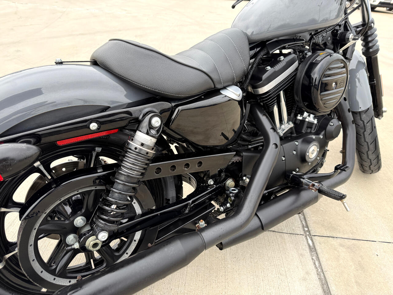 Photo 5 of 2022 Harley-Davidson Iron 883 for sale in Houston, TX